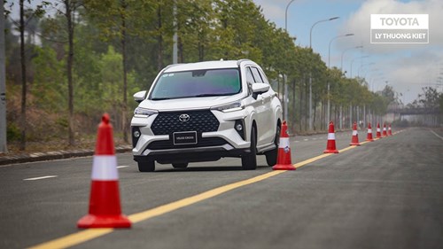 toyota veloz cross vận hành