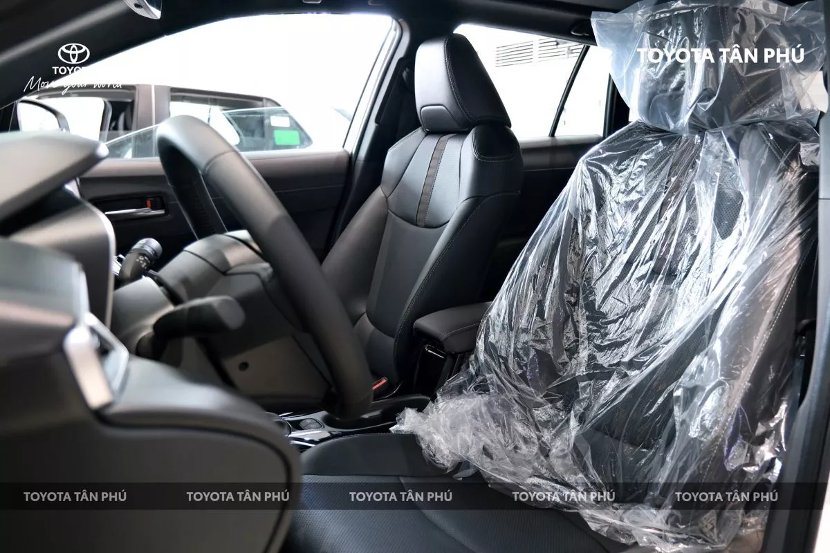 Khoang lái Toyota Corolla Cross 2025