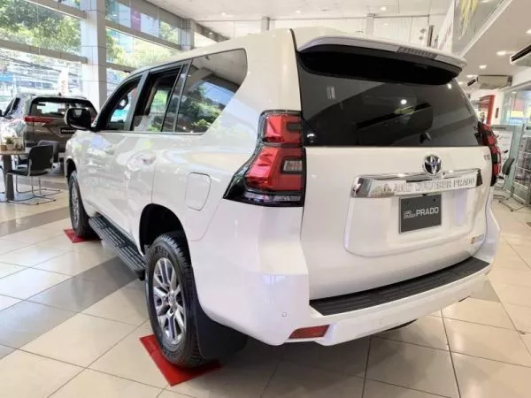 Thân xe Toyota Land Cruiser Prado