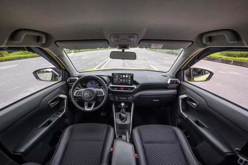 Khoang lái Toyota Raize