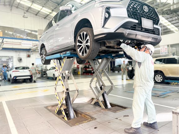 Dịch Vụ Chính Hãng Toyota Lý Thường Kiệt - Bảo Dưỡng, Sửa Chữa &Amp; Bảo Hiểm Xe Toyota