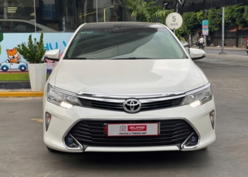 Toyota Camry 2.0G 2019