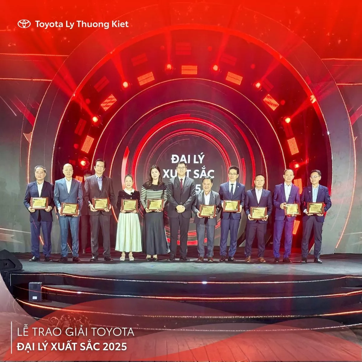 Toyota Lý Thường Kiệt Giữ Vững Ngôi Vị – Đại Lý Xuất Sắc Năm 2025 3 Toyota Lý Thường Kiệt Giữ Vững Ngôi Vị – Đại Lý Xuất Sắc Năm 2025
